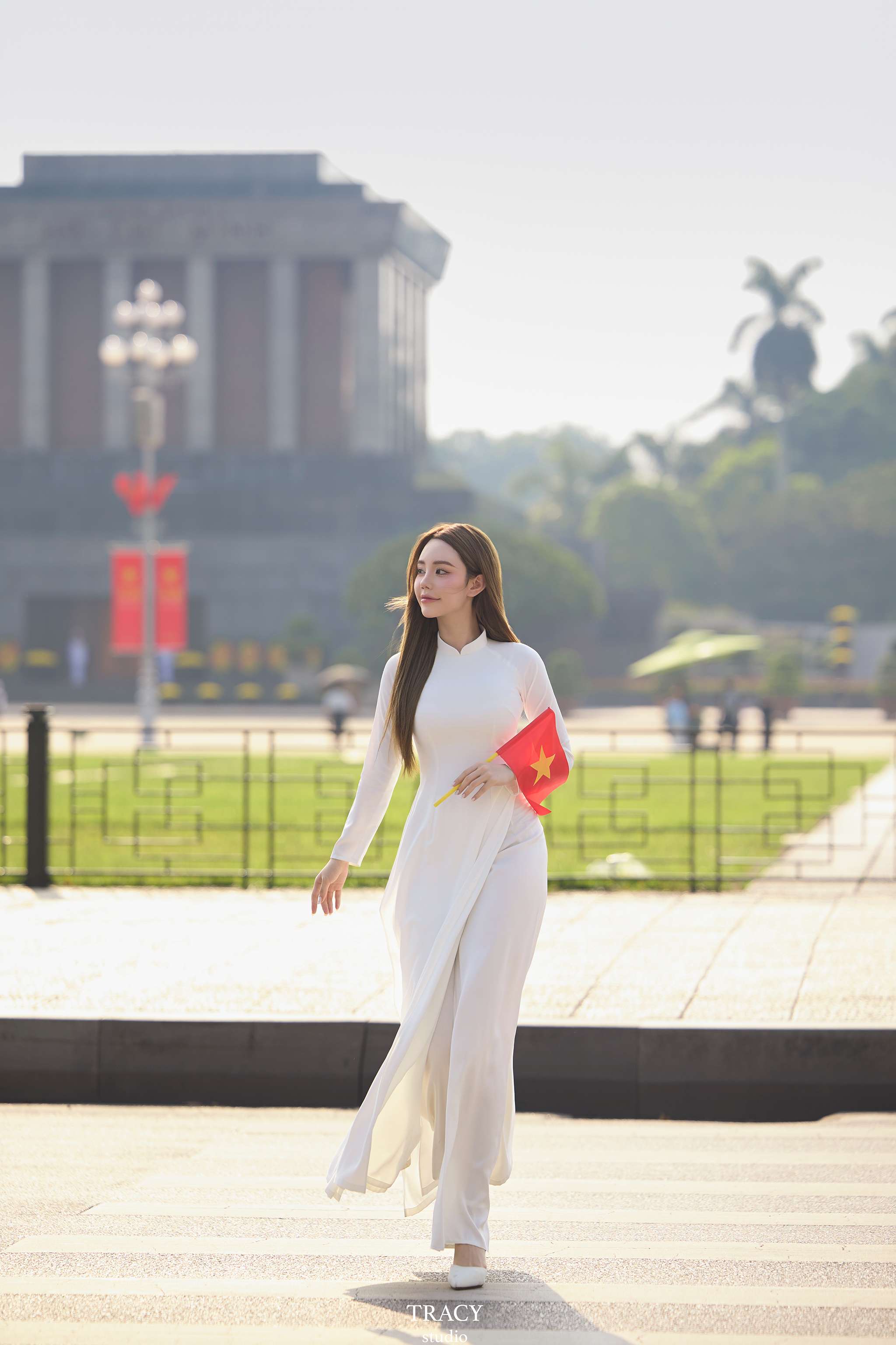 frontend/img/gallery/tinh-khoi-ao-dai-viet/tracy-studio-chup-ao-dai-lang-bac (8).jpg